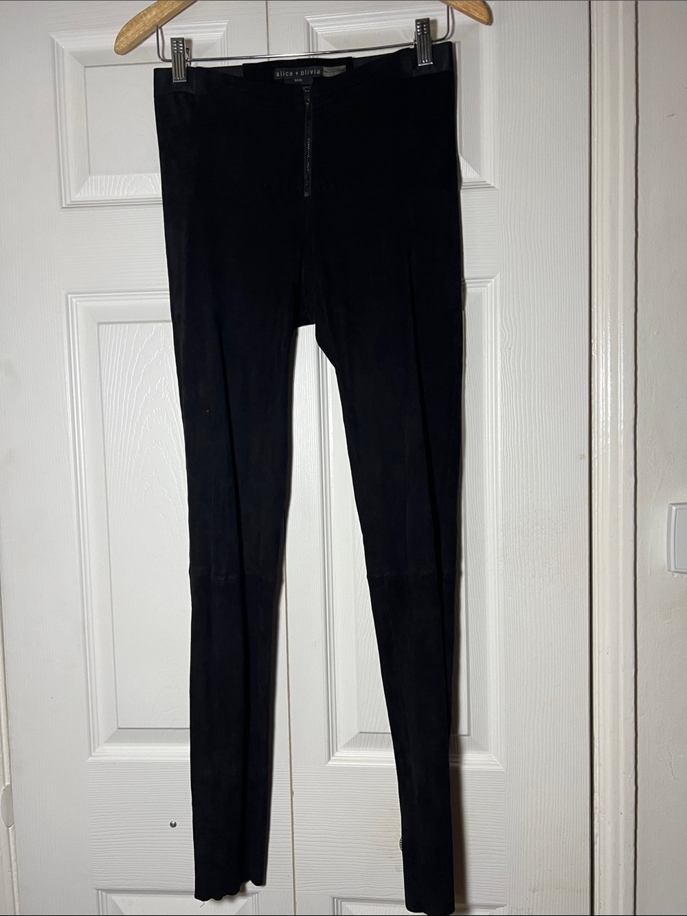 Alice + Olivia Black Lamb Skin Pant Women’s 4